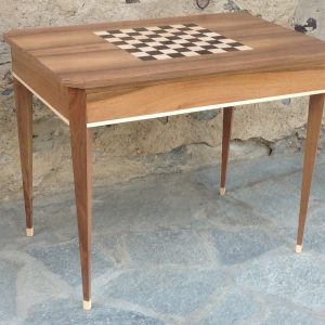 Table de jeu d'échec sur-mesure en bois ébénisterie